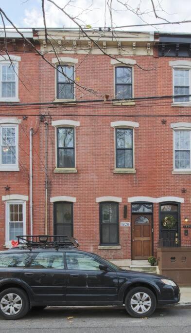Large 2 Bdr With Deck Hosted By Stayrafa Philadelphia Bagian luar foto