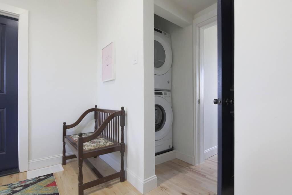 Large 2 Bdr With Deck Hosted By Stayrafa Philadelphia Bagian luar foto